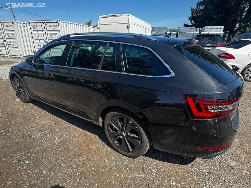 ŠKODA SUPERB - fotka 5