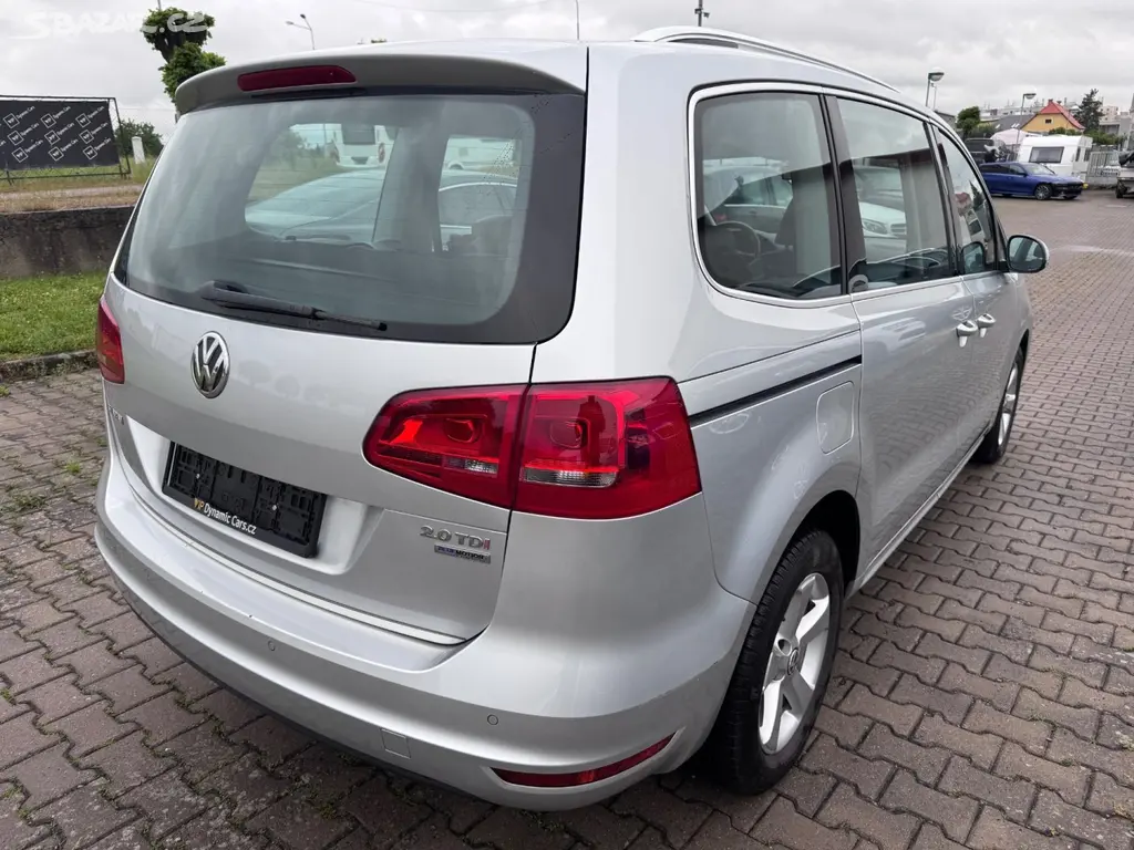 Volkswagen Sharan, 2.0 TDI Highline 125 kw 6míst - fotka 6