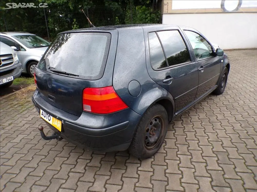 Volkswagen Golf 1,6 16V TAŽNÉ ZAŘÍZENÍ - fotka 4