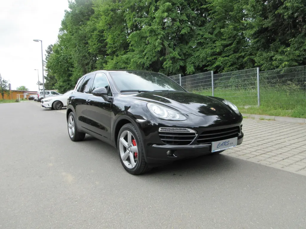 Porsche Cayenne 3.0D, Navi, Kůže, 20ALU - fotka 2