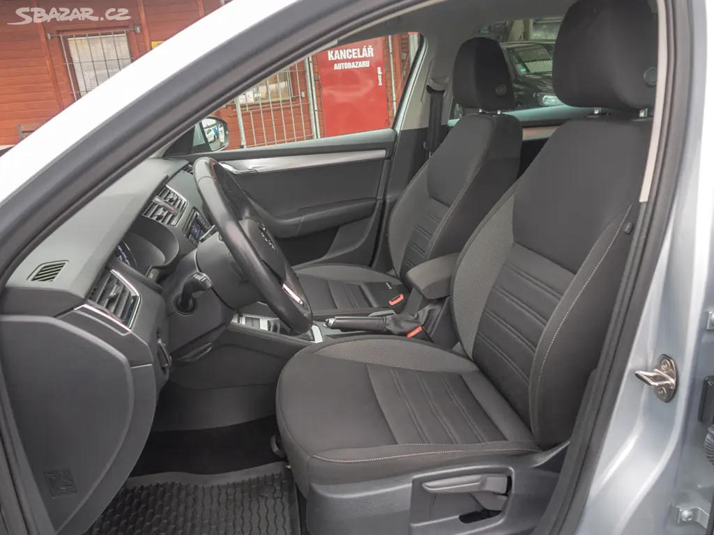 Škoda Octavia ČR 2.0TDI 110KW 1 majitel - fotka 6