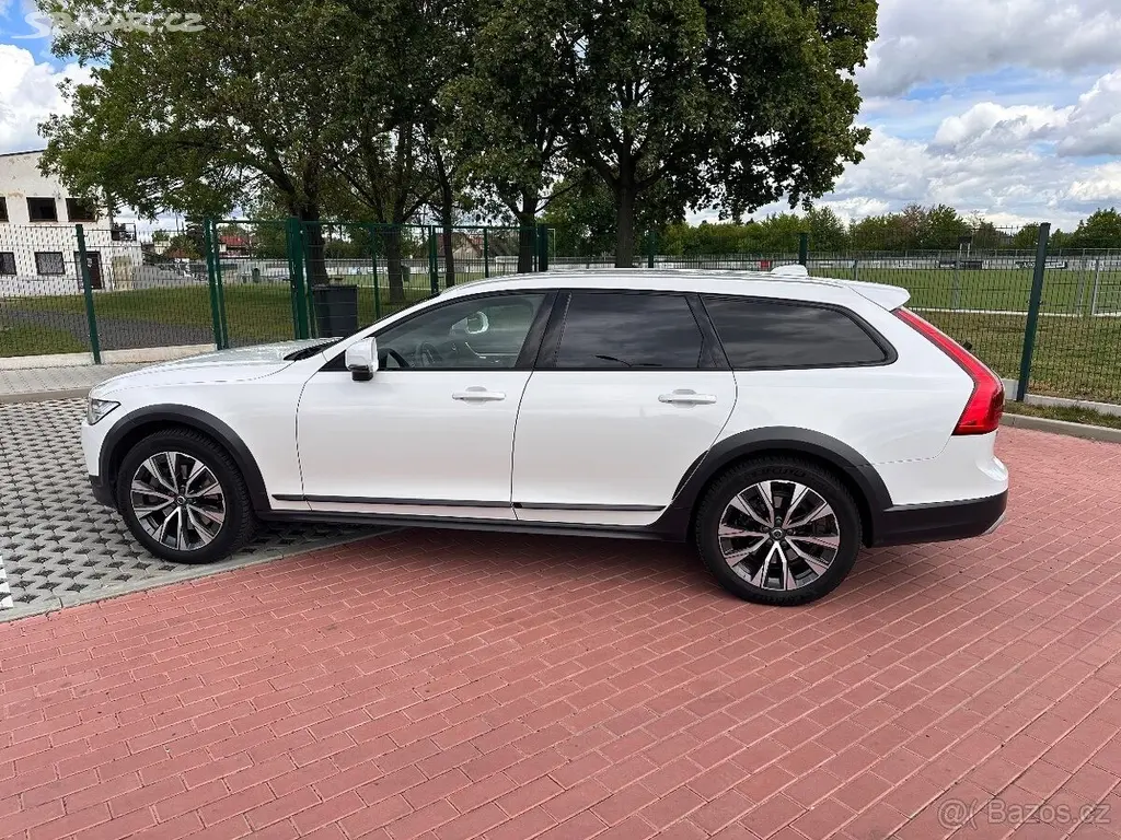 Volvo V90 CC D5 AWD, POLESTAR, DPH - fotka 5