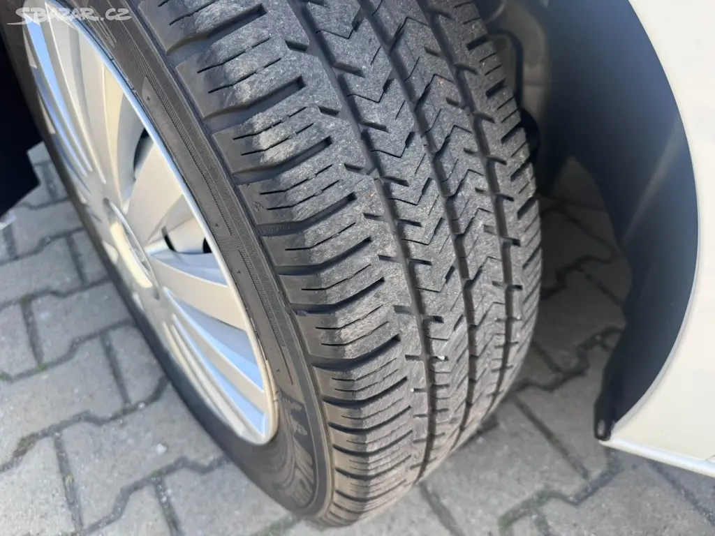 Toyota Proace Verso, 1,6D 85 KW 9 MÍST TAŽNÉ STK - fotka 2