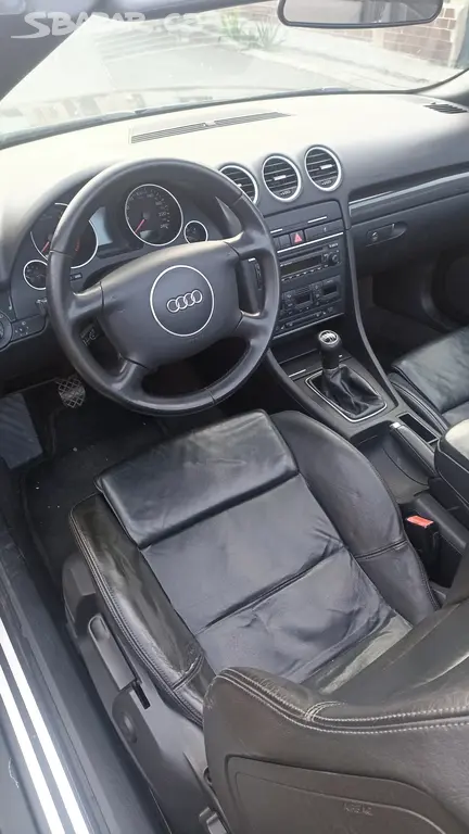 Audi a4 cabrio 2,5 tdi V6 - fotka 5