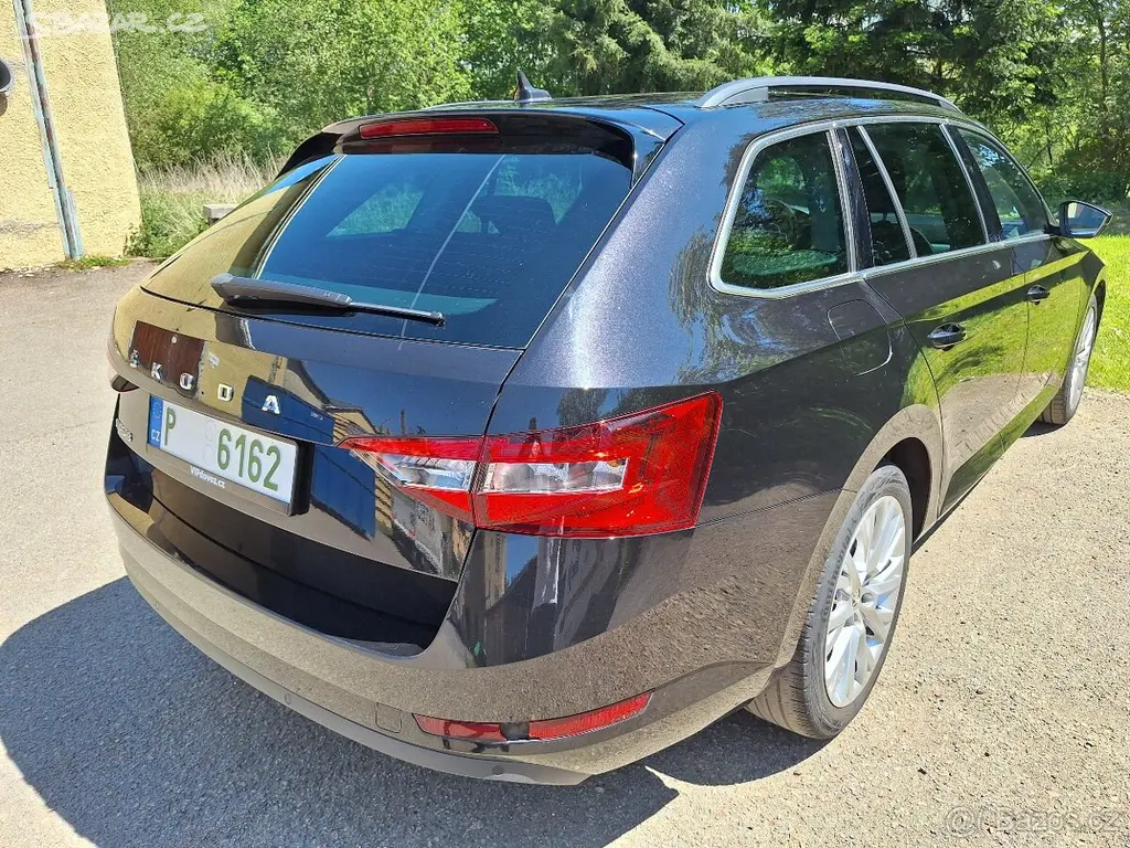 Škoda Superb 2.0 TDI DSG 1.Majitel - fotka 5