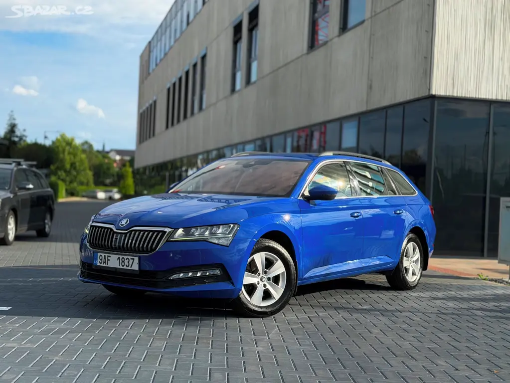 Škoda Superb 2.0 TDi 110 kW / 2022 / manuál tažné - fotka 2