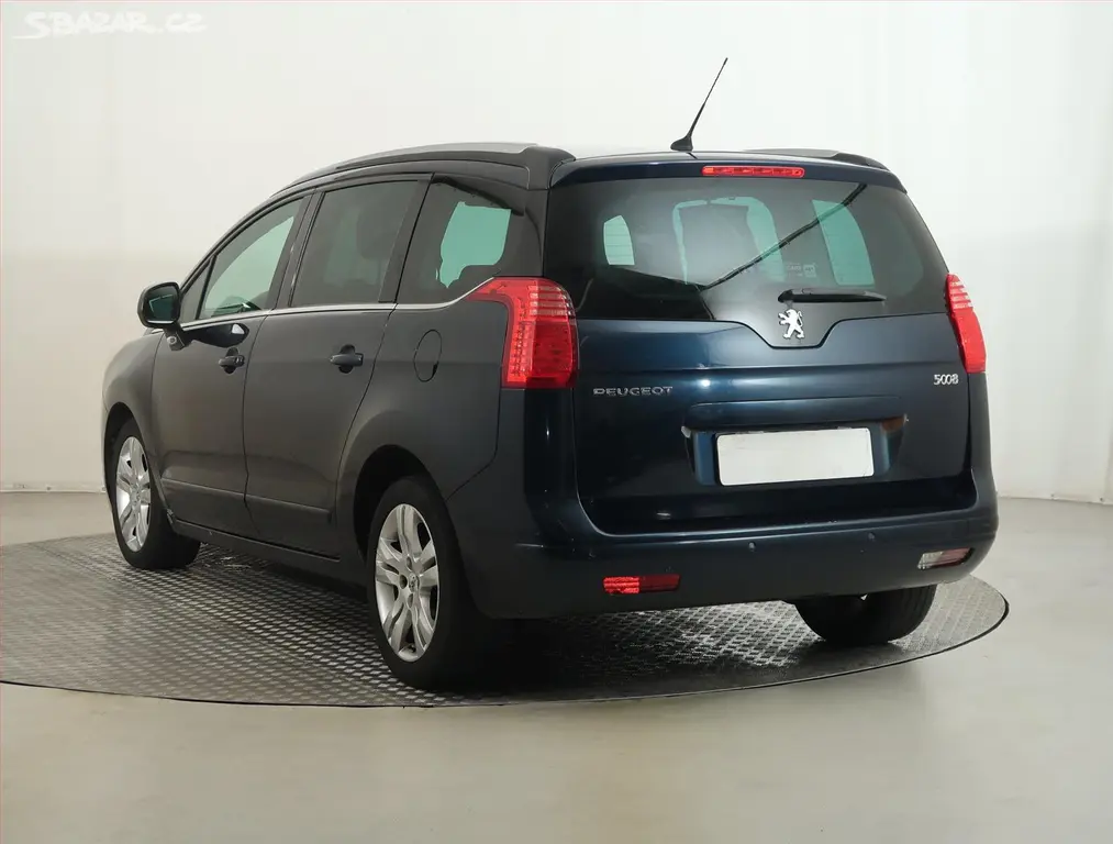 Peugeot 5008, 2.0 HDI, Automatická klima - fotka 4