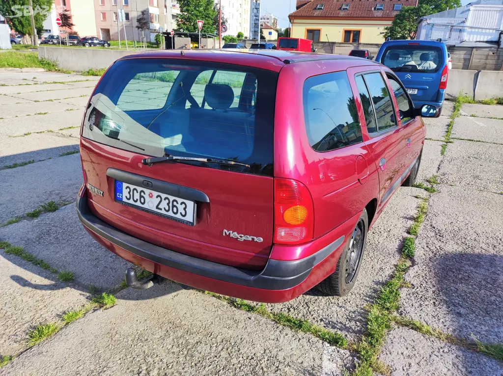 Renault Megane kombi 1,6 16V, r.v.1999, 312 000 km - fotka 4