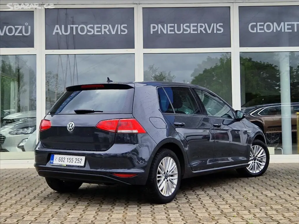 Volkswagen Golf, 1,2 TSI VÝHŘEV KLIMA DIGI - fotka 5