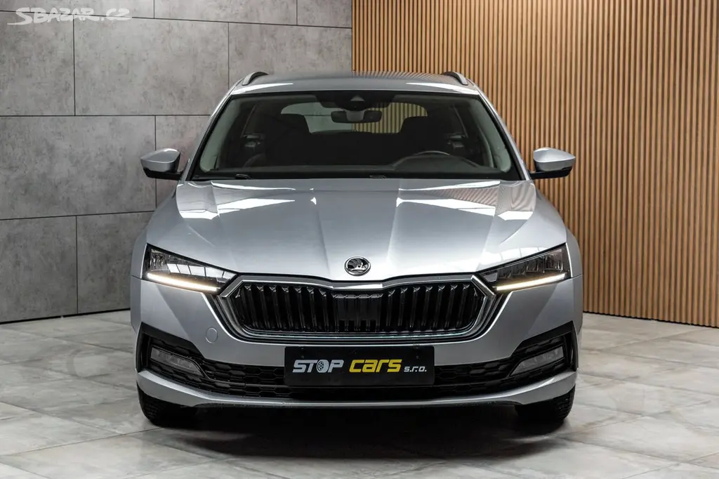 Škoda Octavia, 2.0TDi*AMBITION*DPH*SERVIS - fotka 2