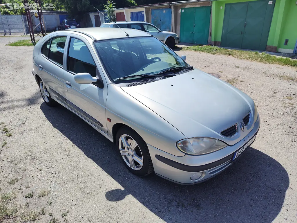 Renault Megane 1,6 - fotka 3
