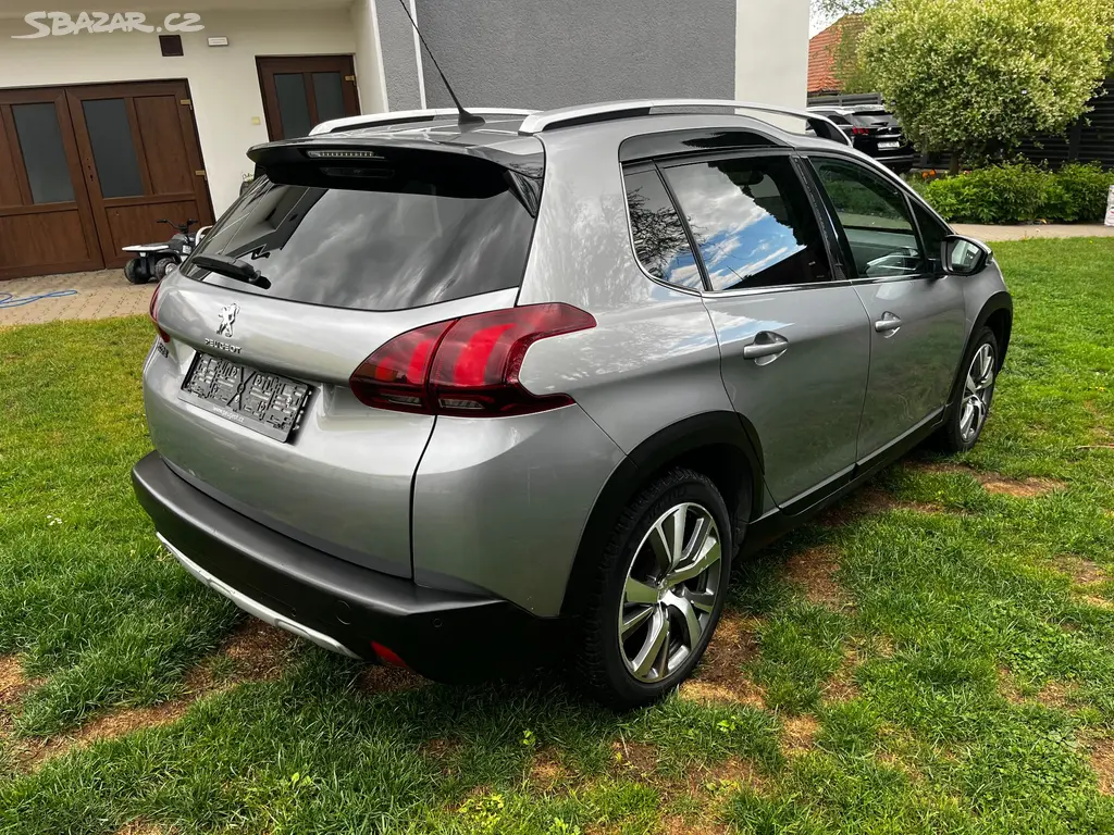 Peugeot 2008 Crossway 1.2i 81Kw Automat naj 90Tkm - fotka 5