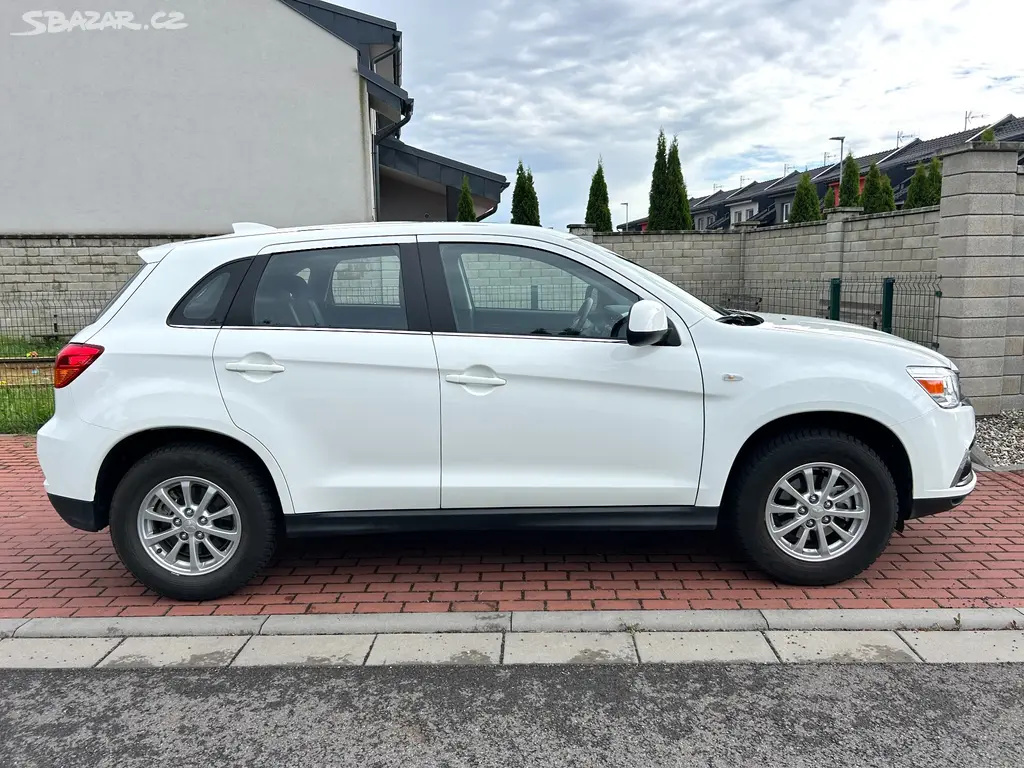 Mitsubishi ASX 1.6 MIVEC, unikátní stav 11 000km - fotka 6