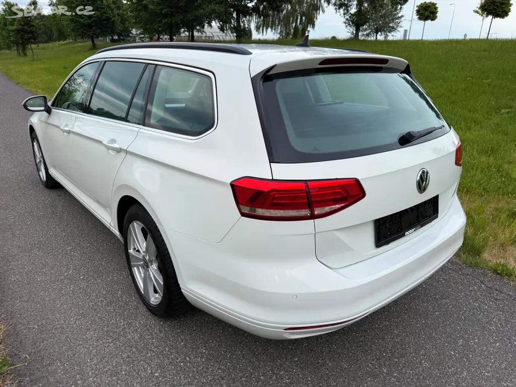VOLKSWAGEN PASSAT 2.0 TDI VARIANT/ZÁRUKA/TOP STAV - fotka 4