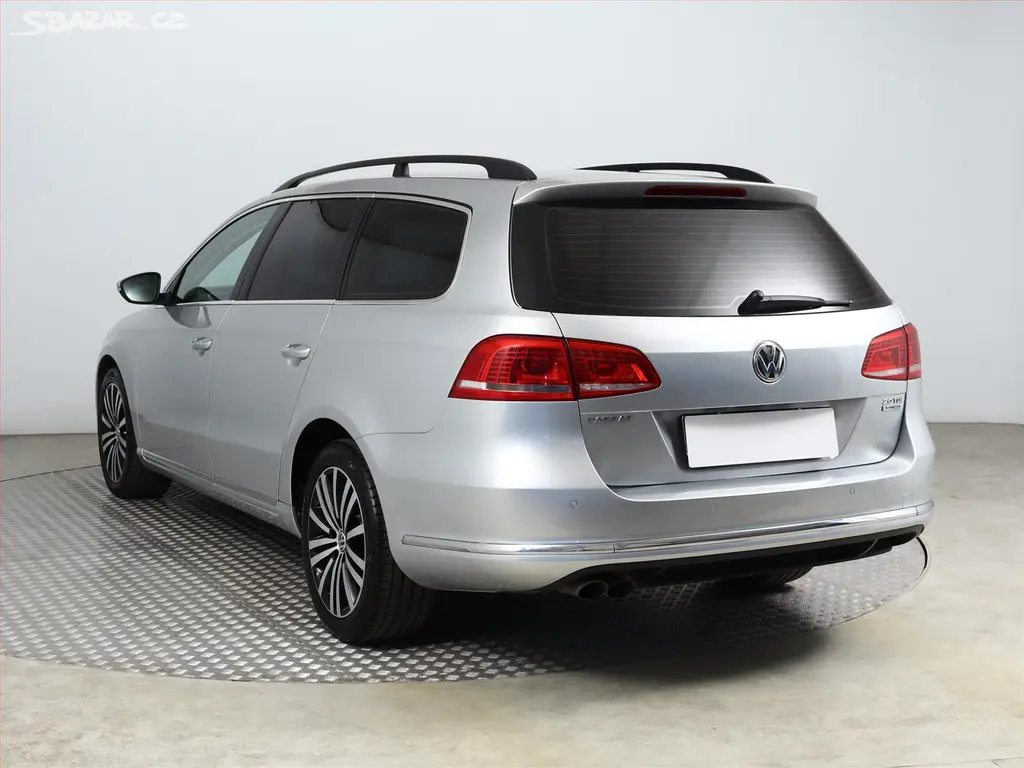 Volkswagen Passat, 2.0 TDI, Comfortline - fotka 4