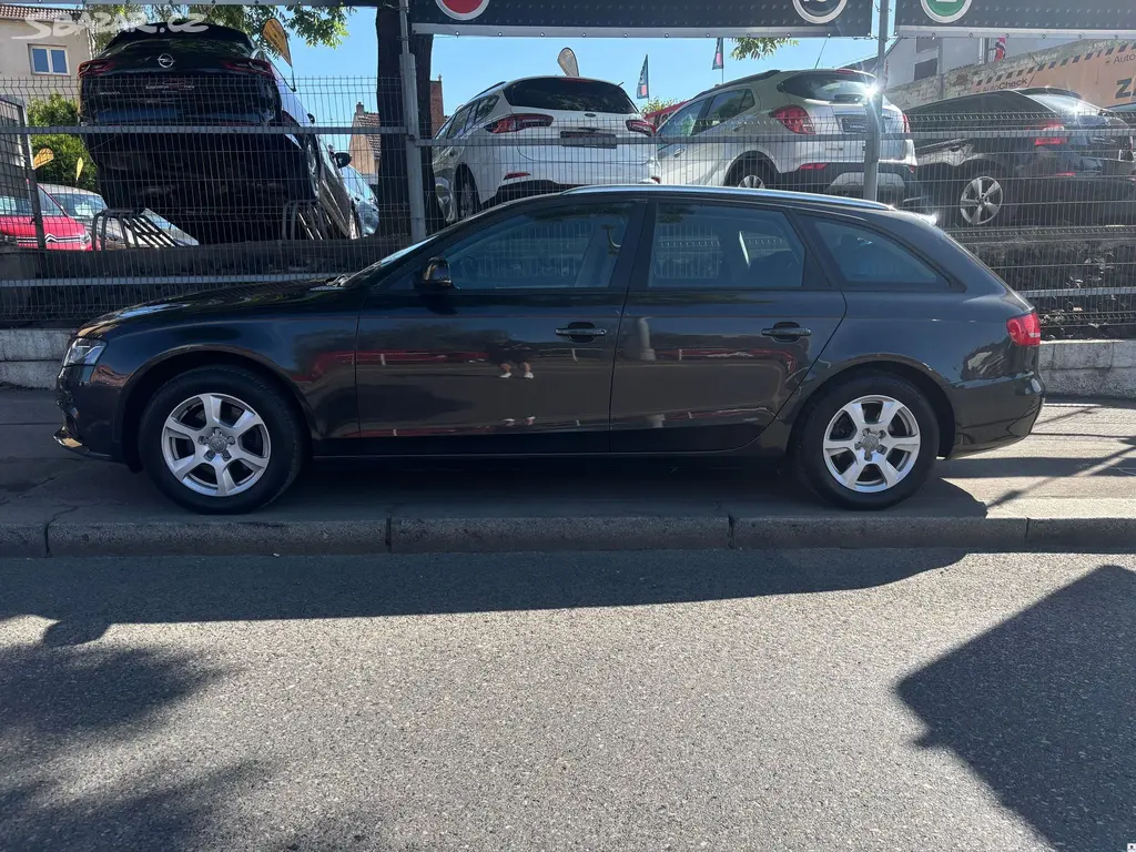 Audi A4, 1.8TSi/2010/S.KNIHA-MAN6-2.MAJ - fotka 2