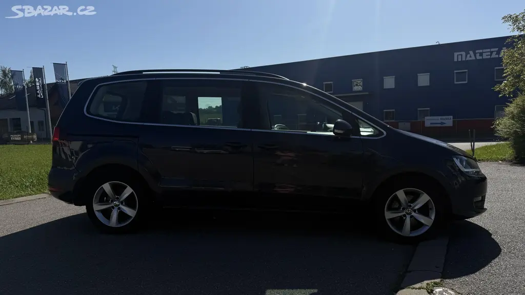 Volkswagen Sharan, 2.0 TDI 110KW DSG 7MÍST - fotka 5