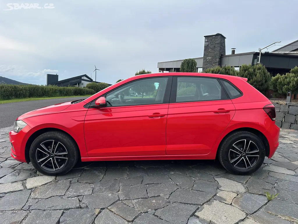 Vw polo 2018, 1.0tsi,70kw, Naj.124tkm, klima,blue - fotka 5