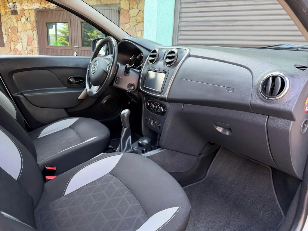 Dacia Sandero Stepway Prestige 0.9 TCe 66 kW - fotka 5