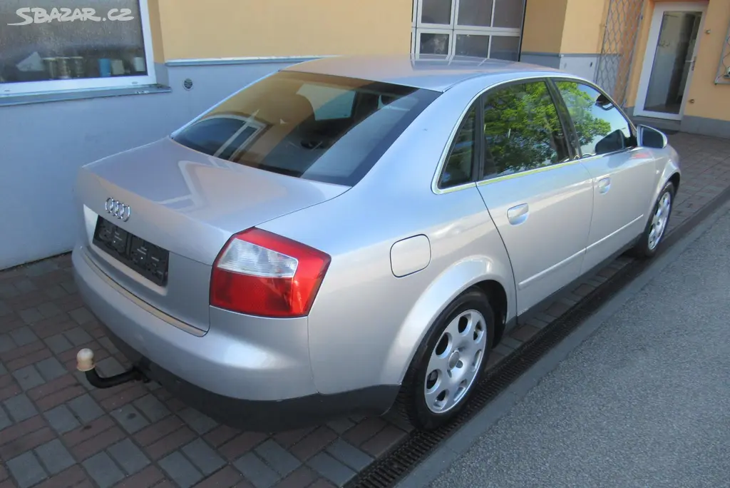 Audi A4, QUATTRO 1.9 TDi AUT. KLIMA - fotka 2