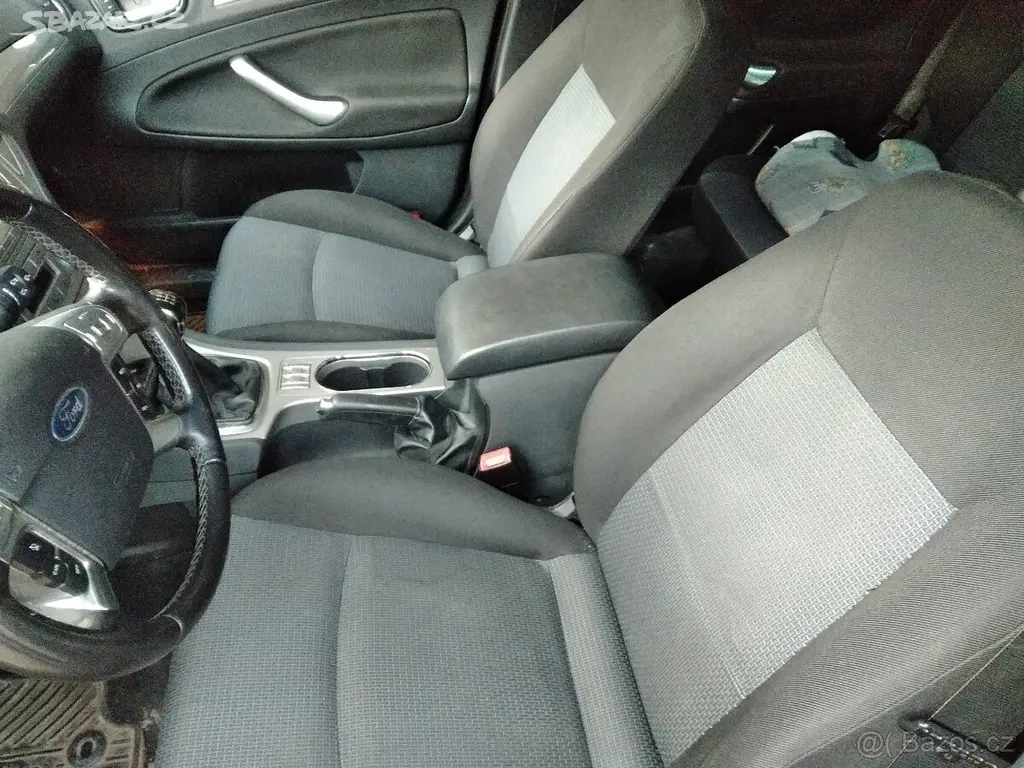 Ford Mondeo mk4 kombi benzin / lpg - fotka 5