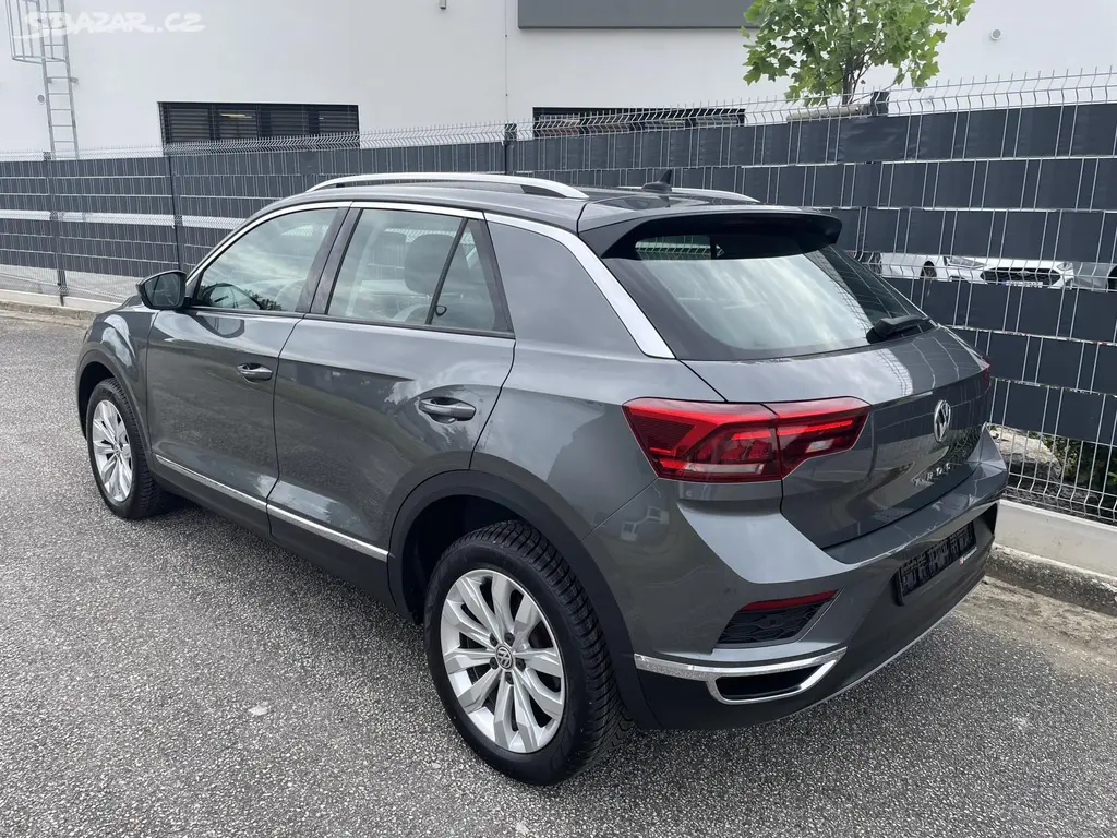 Volkswagen T-Roc, 2.0 TDI 110 kW DSG SPORT - fotka 3