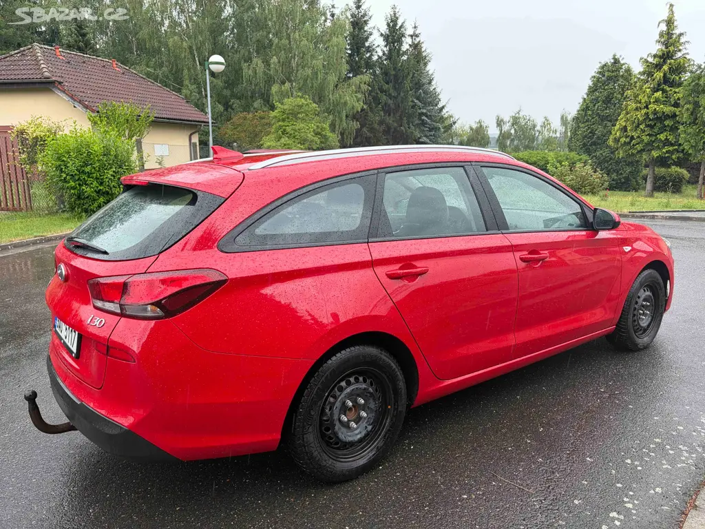 Hyundai i30 1.0 T-Gdi Start Plus 88 KW ČR - fotka 2