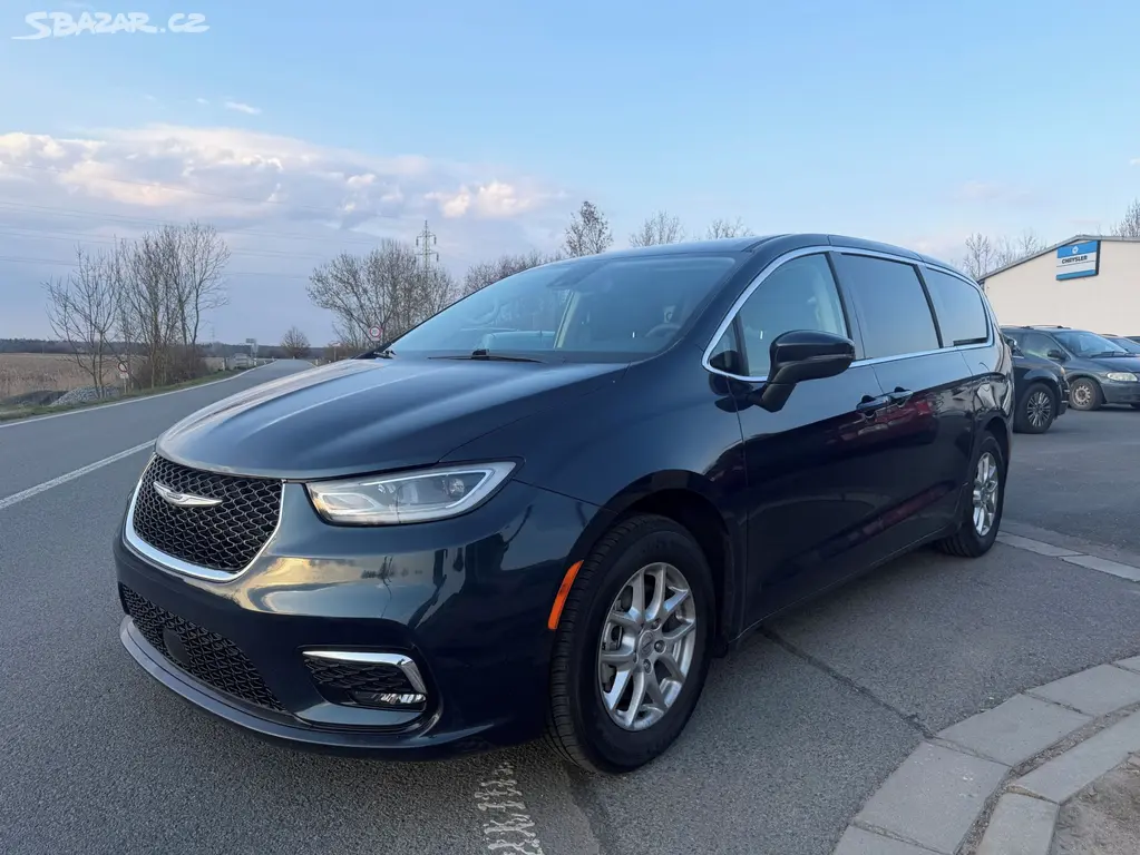 Chrysler Pacifica 3,6 Pentastar Radar RU 2023 DPH - fotka 2