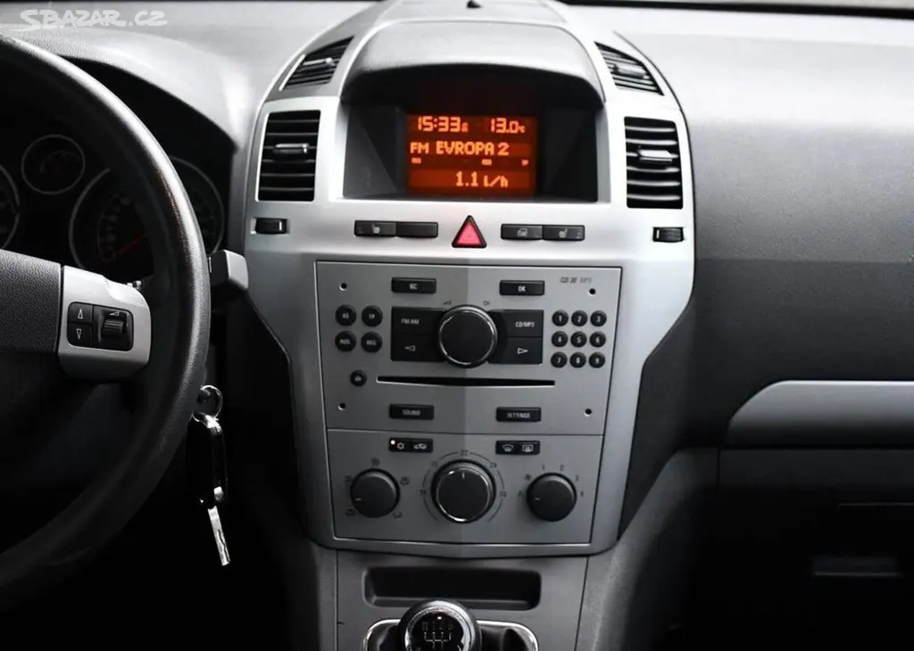 Opel Zafira 1.8i VYHŘ. SEDAČKY TAŽNÉ 7MÍST 103 kw - fotka 6