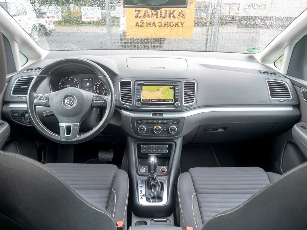 Volkswagen Sharan 2.0TDI 130KW NAVI 7 sedadel - fotka 5