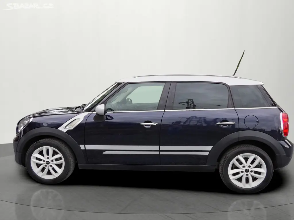 Mini Countryman, 1.6i 90kW 100tis km Serviska - fotka 2