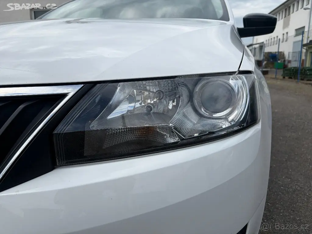 ŠKODA RAPID SB 1.2 TSI 63KW STYLE XENONY PANORAMA - fotka 6