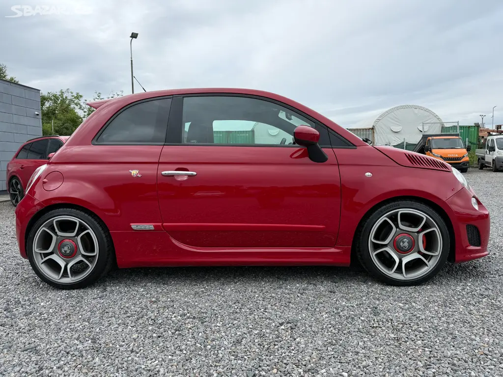 FIAT ABARTH 500 1.4T 99kW 69tkm - fotka 4