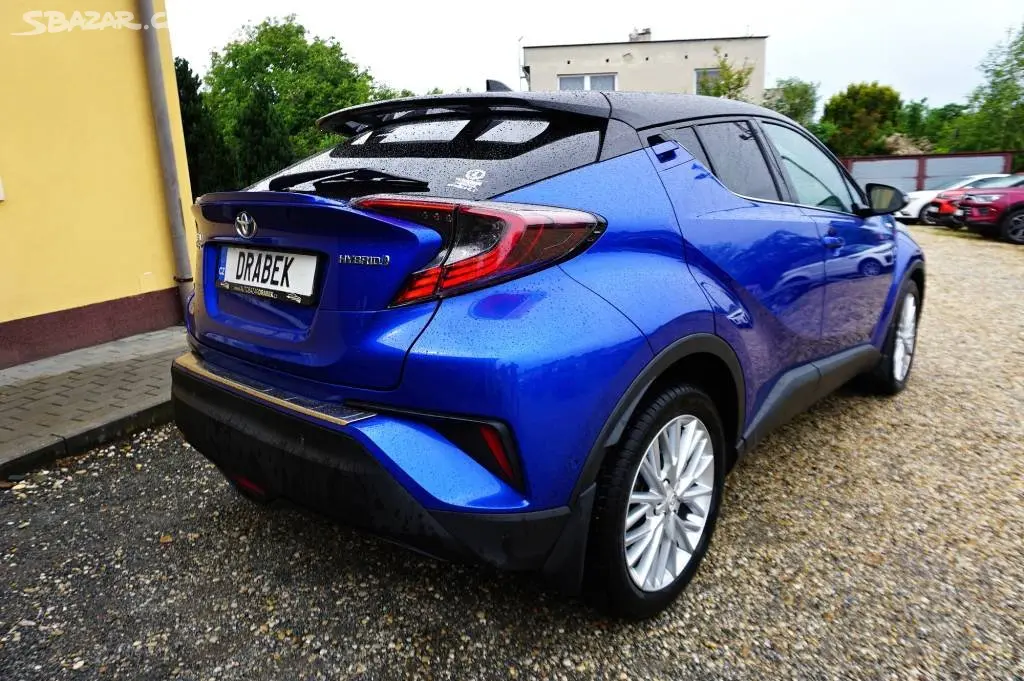 Toyota C-HR, ACTIVE 1,8 HYBRID 72 kW - fotka 4
