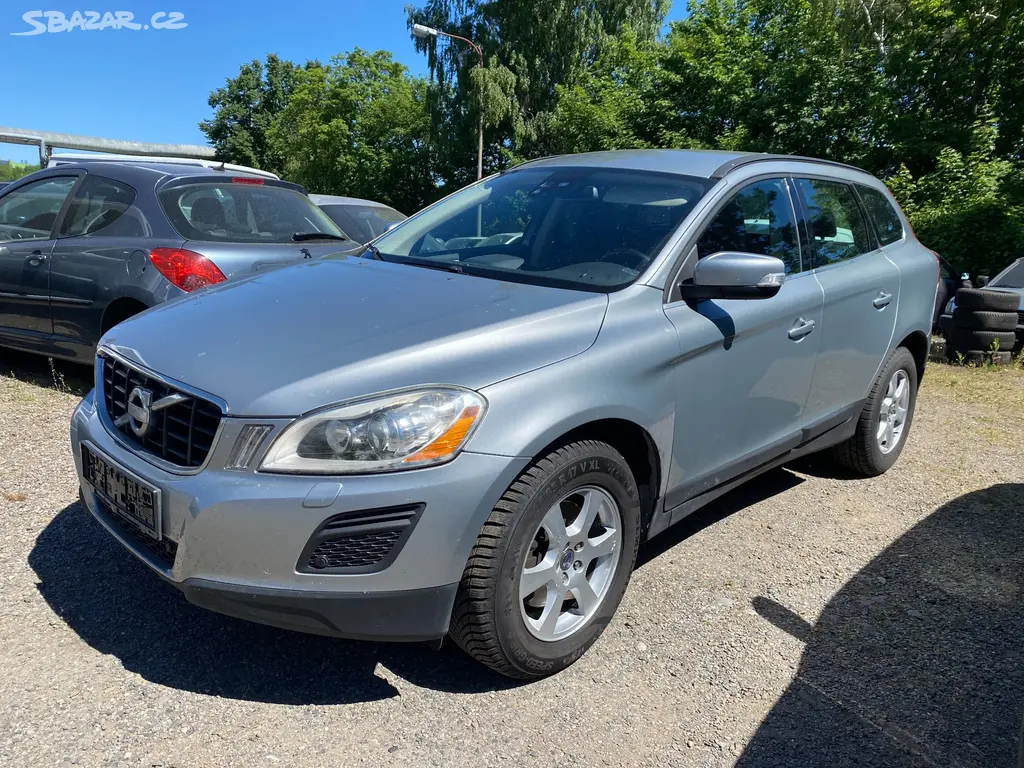 Volvo XC60 2.4D, 120 kW, manuál, r. 2010, nová STK