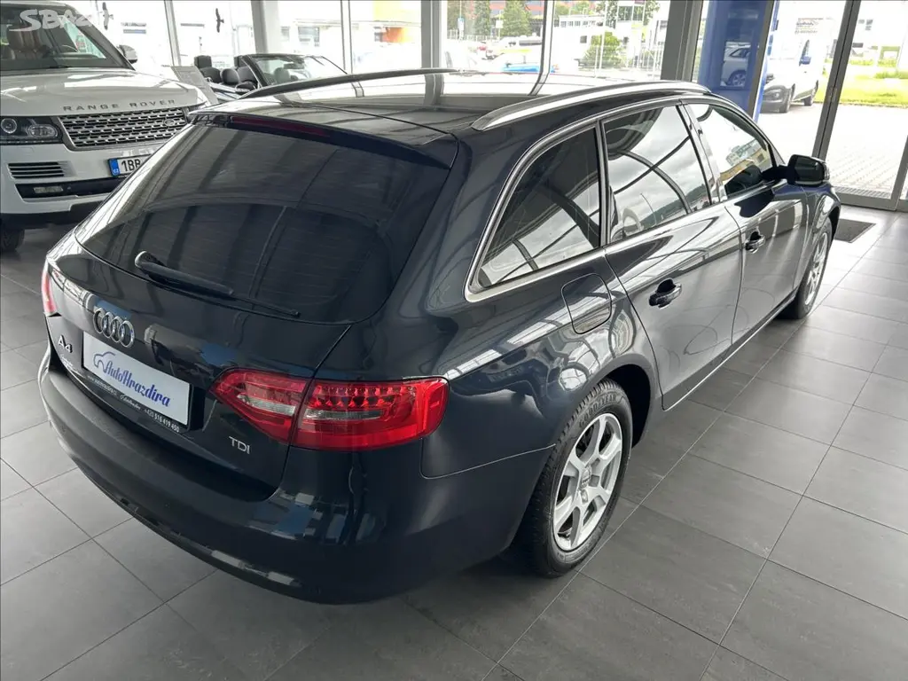 Audi A4, 2,0 TDI,B8.5,SERVISKA,TAŽNÉ - fotka 6