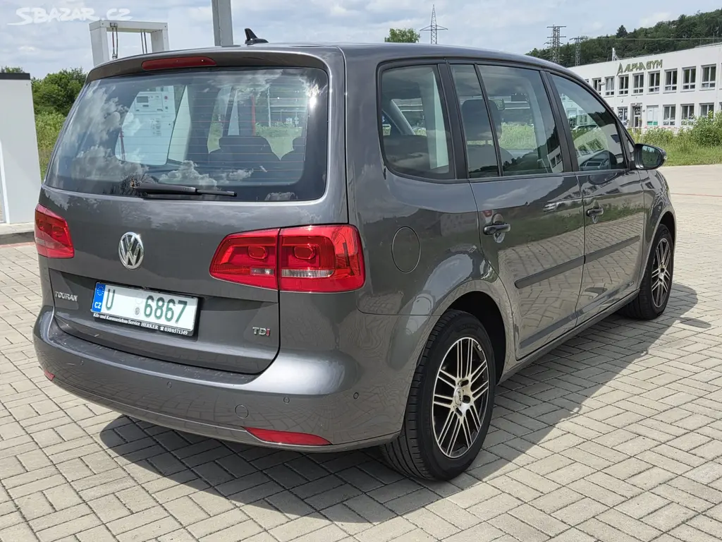 Volkswagen Touran 1.6 TDI DSG 77 Kw Bez Koroze - fotka 4