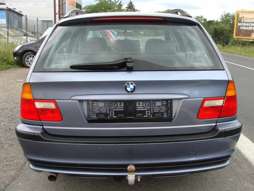 BMW Řada 3, 318i, bez koroze - fotka 5
