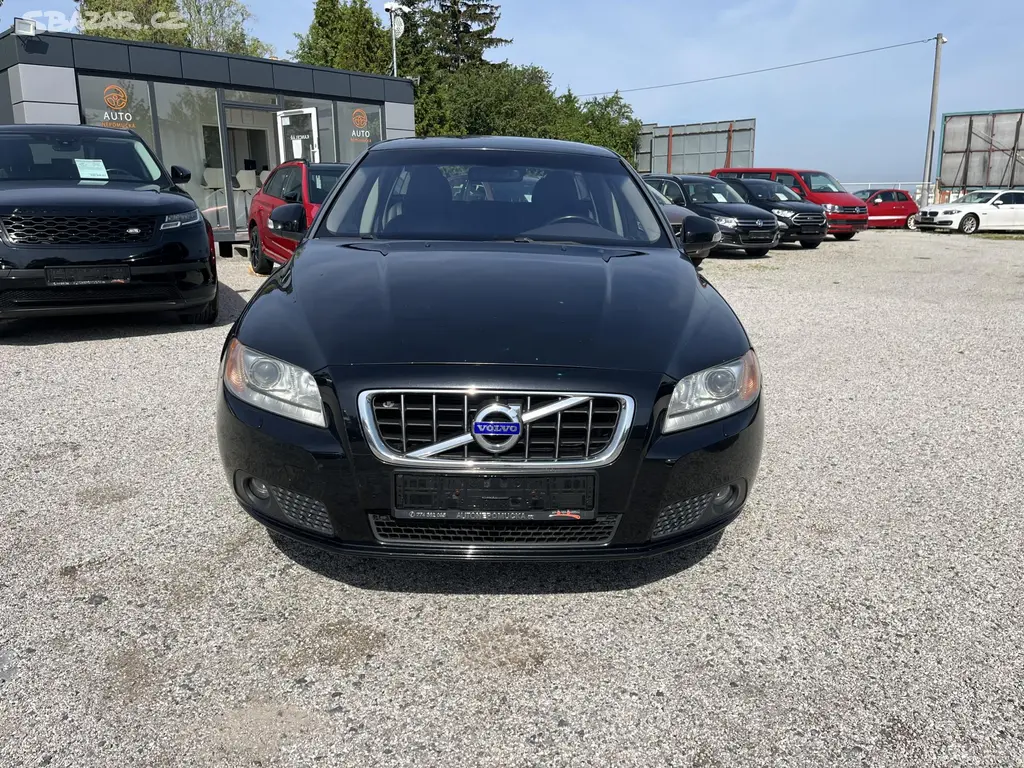 Volvo V70, 2.4D5 151KW Bohatá výbava - fotka 2