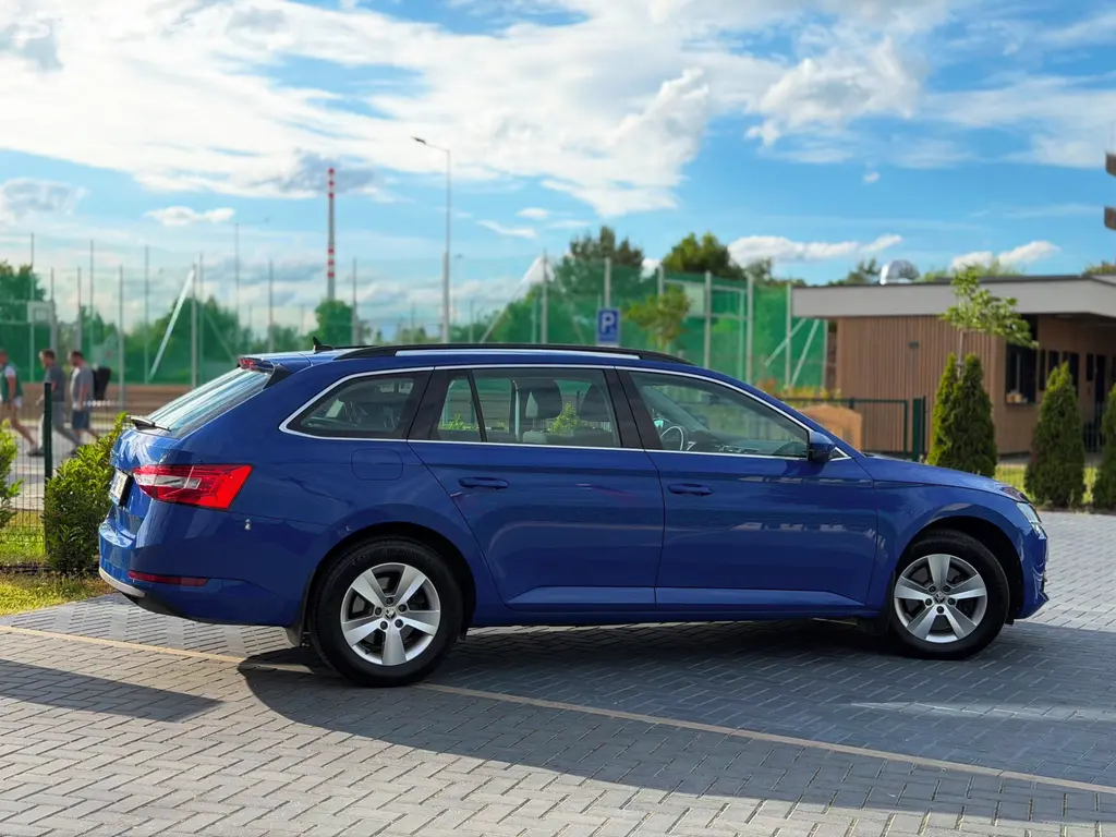 Škoda Superb 2.0 TDi 110 kW / 2022 / manuál tažné - fotka 5