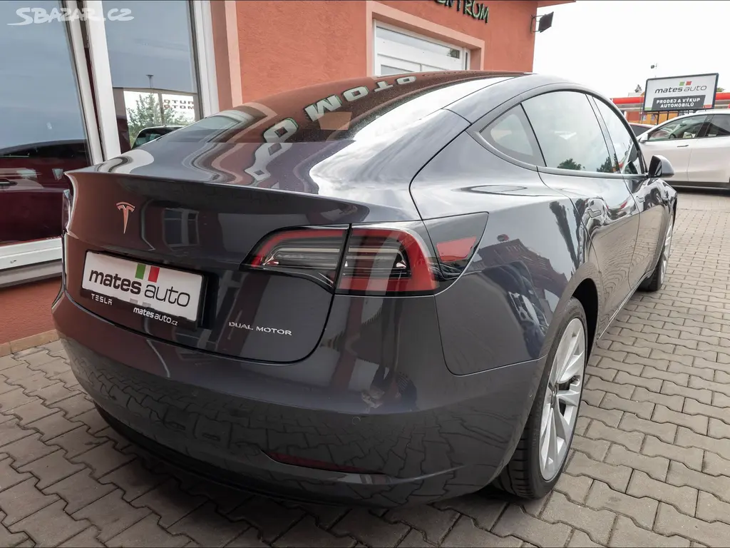 Tesla Model 3, Long Range Dual Motor 366kW SO - fotka 6