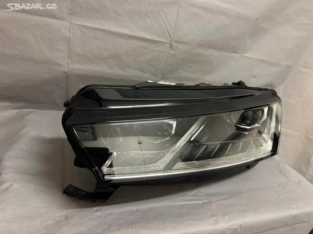 Škoda Octavia 4 full led světlo - fotka 3