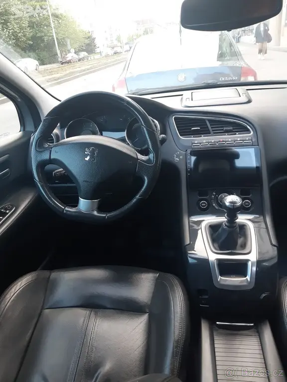 Peugeot 5008 1,6 - fotka 6