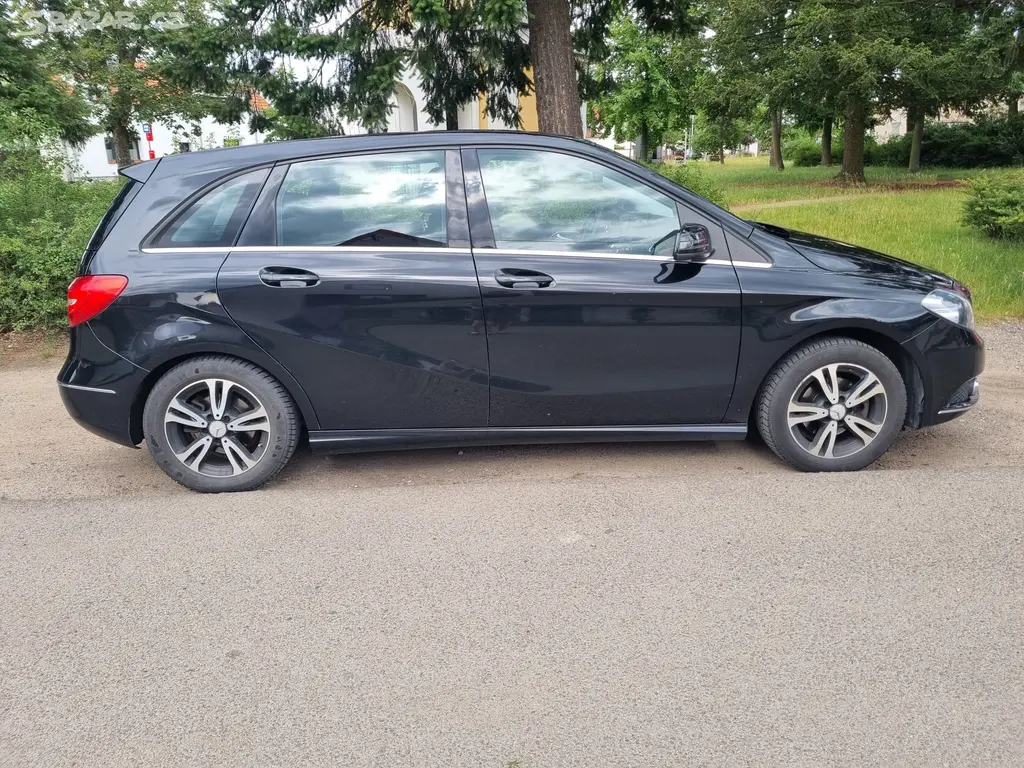 Mercedes-Benz B 180 CDI 1.5 (2014), 80 kW - fotka 3