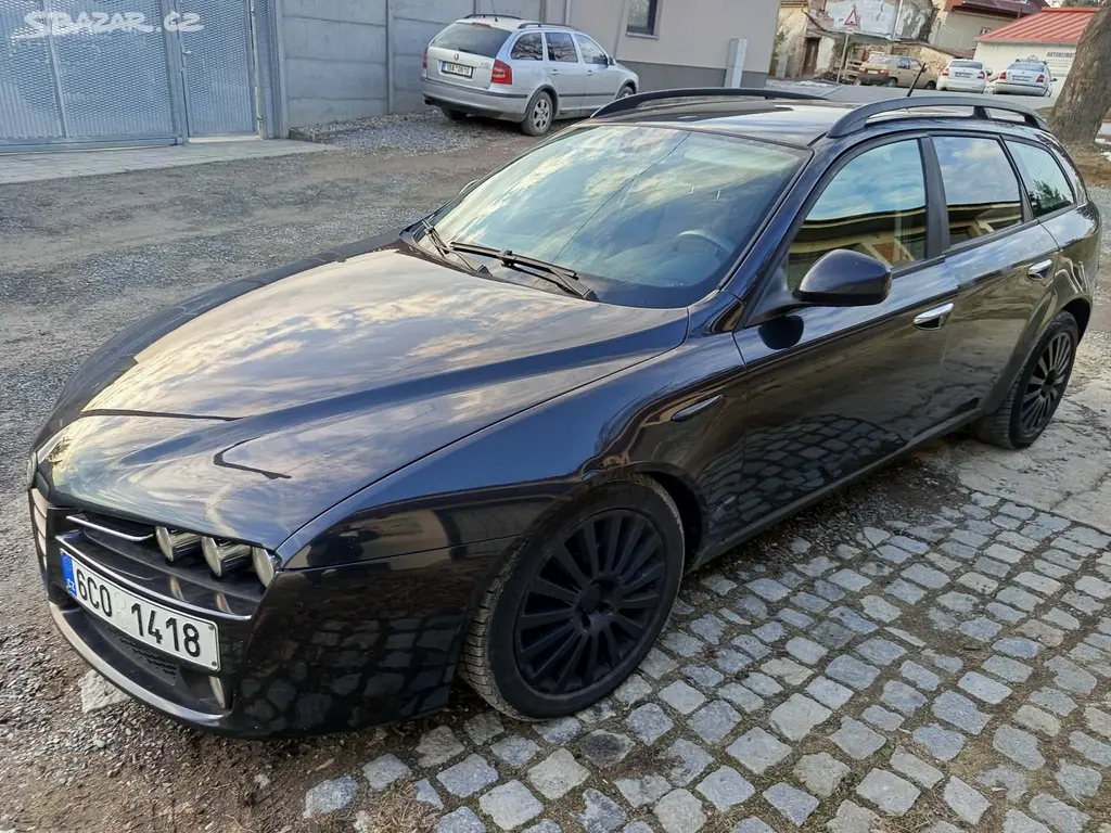PRODAM ALFA ROMEO SPORTWAGON 1,9 JTDm,110 Kw 2007 - fotka 2