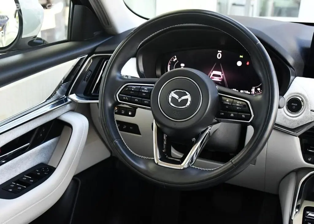 Mazda CX-60 2.5 AWD PHEV Aut. TAKUMI 141 kw - fotka 5