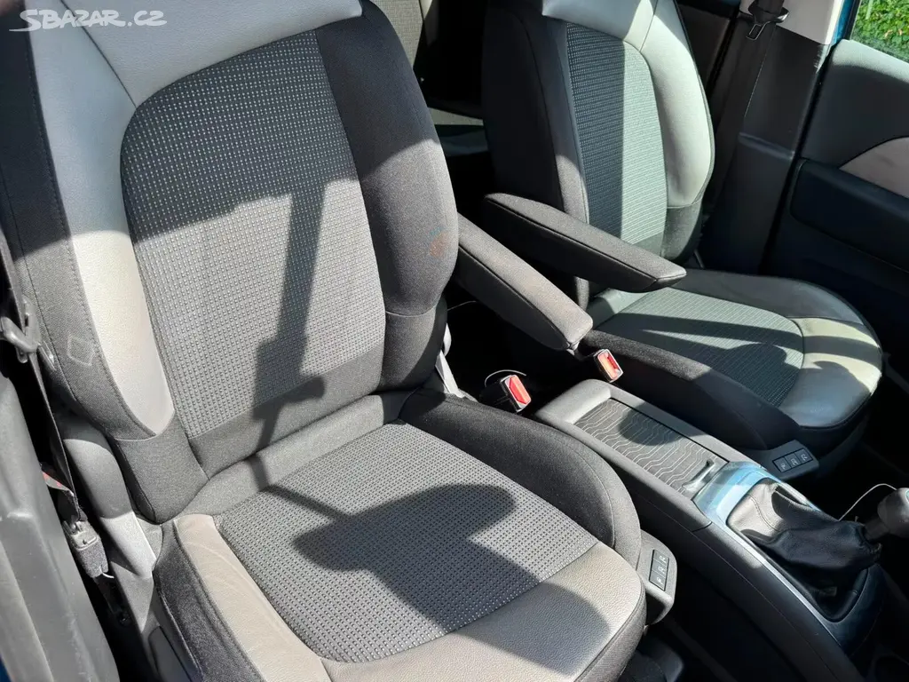 Citroën Grand C4 Picasso 1,6i benzín 115kw - fotka 6