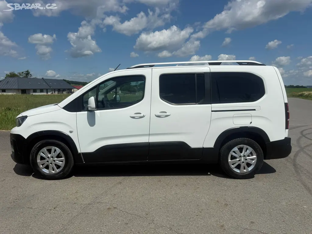Peugeot Rifter, GT LINE 1,2 81 kW TZ - fotka 2