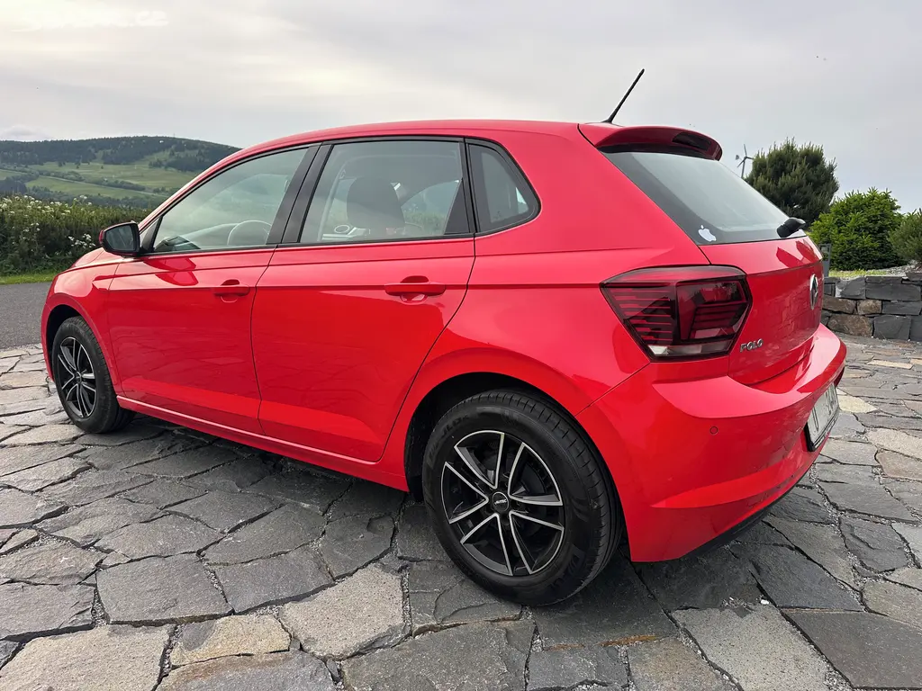 Vw polo 2018, 1.0tsi,70kw, Naj.124tkm, klima,blue - fotka 3