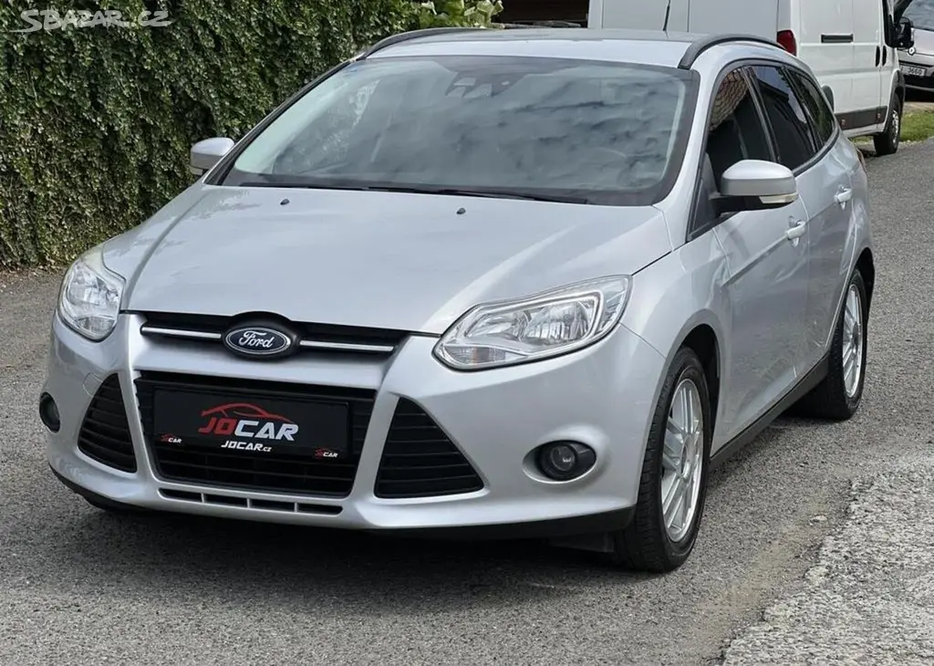 Ford Focus 1.6i KLIMATIZACE NAVI ALU KOLA manuální